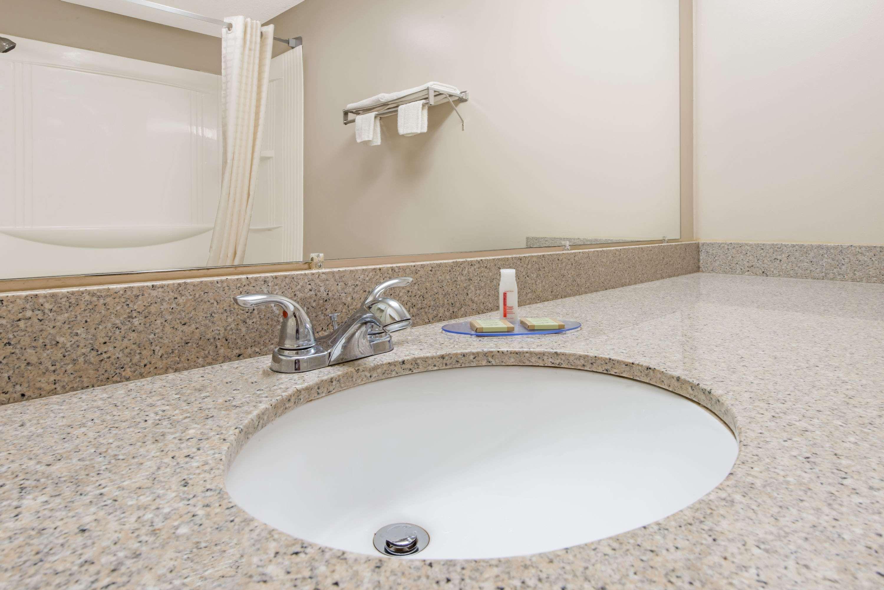 Super 8 By Wyndham Shepherdsville - Louisville South I65 Εξωτερικό φωτογραφία